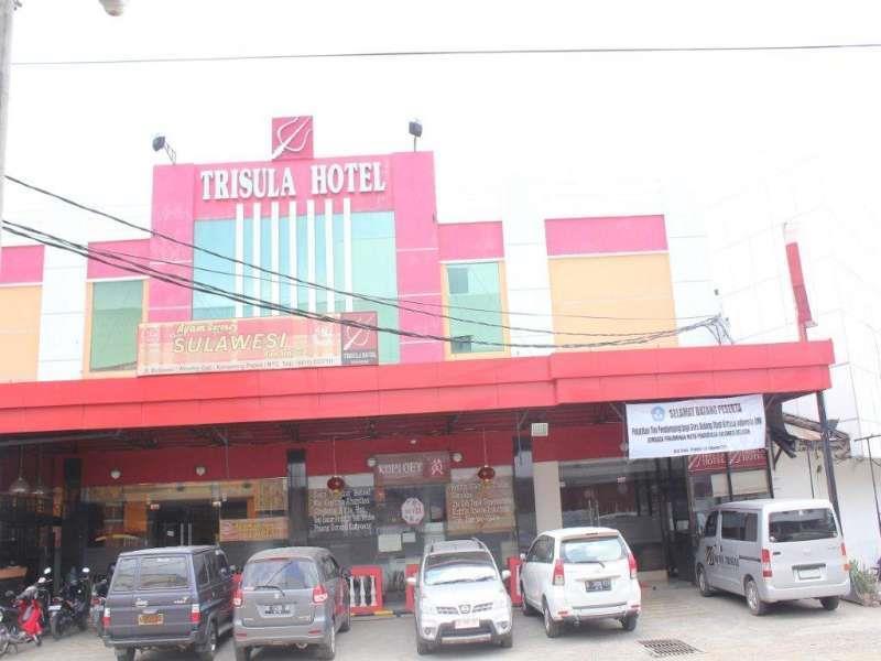 Urbanview Trisula Hotel Makassar Exterior photo